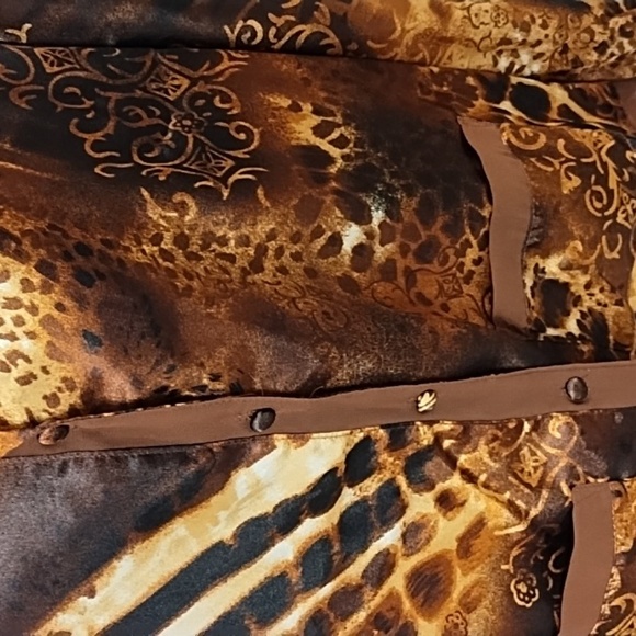 Secret Treasures 12/14 Leopard Print Poly Satin Pajamas Button Down - Picture 2 of 7